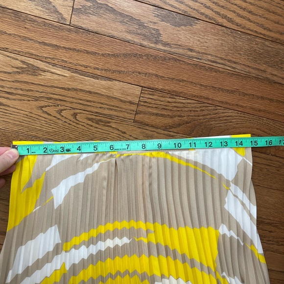 Maxmara Accordion-Pleated Crepe de Chine Skirt - Picture 14 of 15